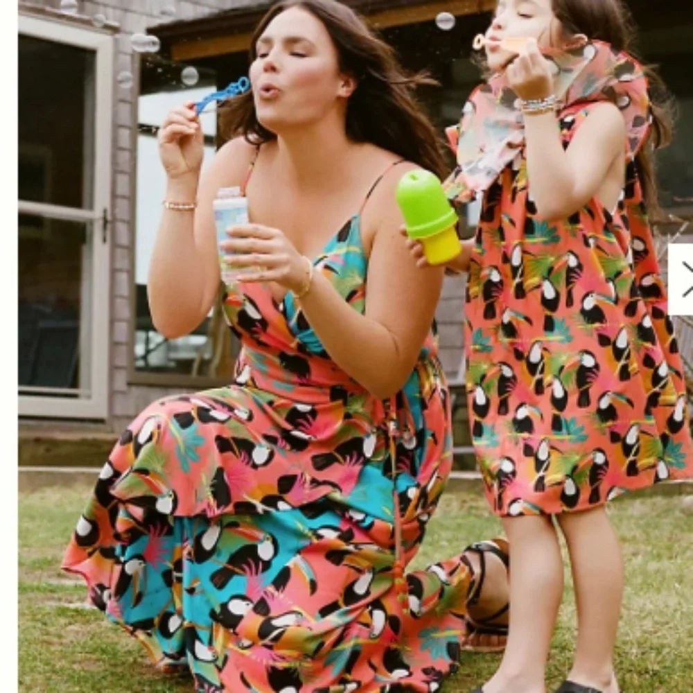 FARM RIO Sexy Romantic Elegant Flowy Vacation Resort Tropical Toucan Wrap Maxi - Picture 7 of 7
